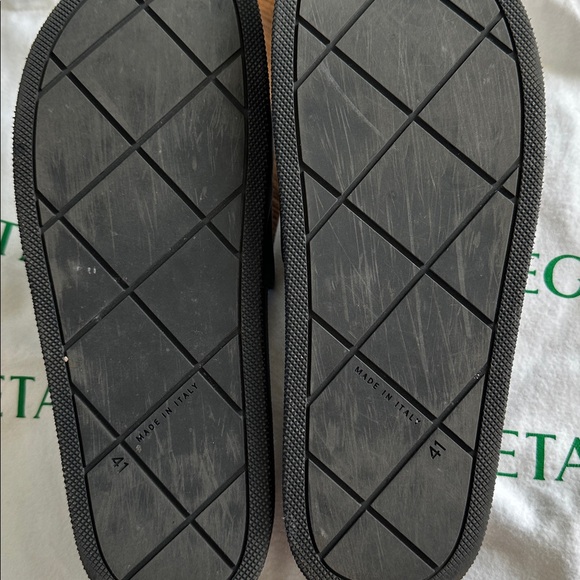 Bottega Veneta Quilted Black Rubber Men's Sandals - Picture 5 of 5